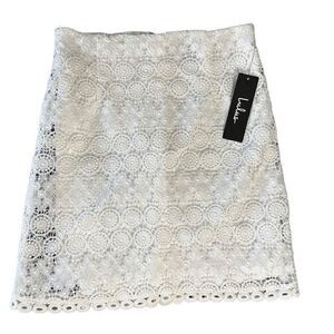 NWT Lulus white lace skirt size xs